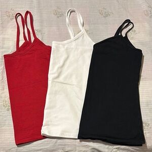 Bundle of Women’s Red, White, and Black Old Navy Camisole Tops Size XL